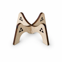 Load image into Gallery viewer, Ocarina Display Stand – A Perfect Place for Your Ocarina